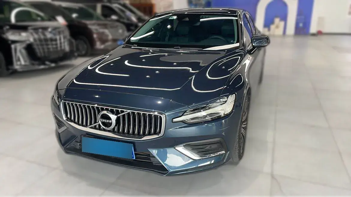 2020 Volvo S60 2.0T 190HP L4 8AT