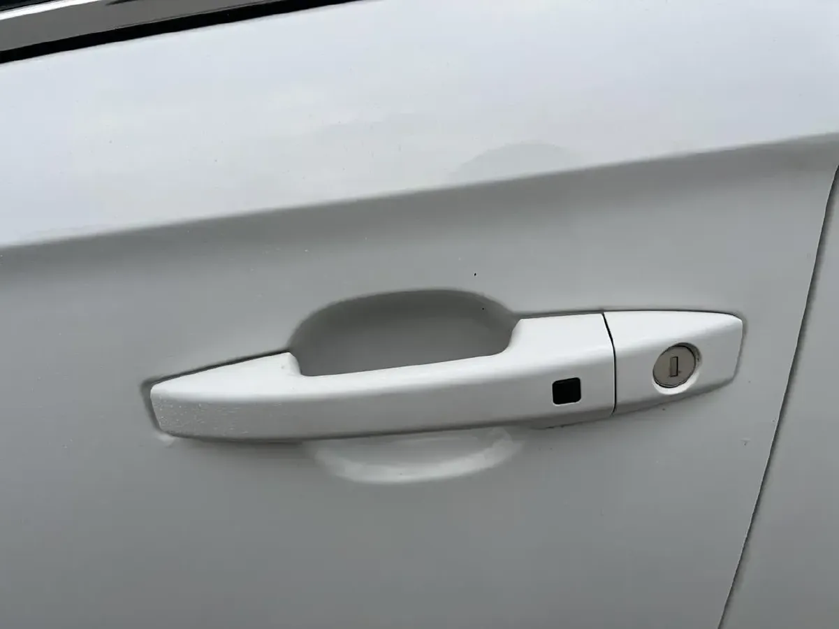 2016 FAW Senia R7 1.6L 116HP L4 6AT,autocango,china used car exporter,china ev exporter,chinese used car exporter,chinese used ev exporter