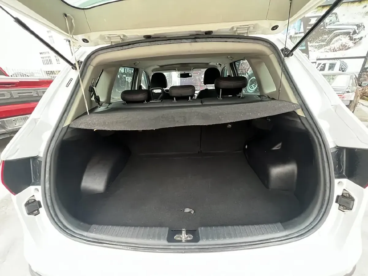 2016 FAW Senia R7 1.6L 116HP L4 6AT,autocango,china used car exporter,china ev exporter,chinese used car exporter,chinese used ev exporter