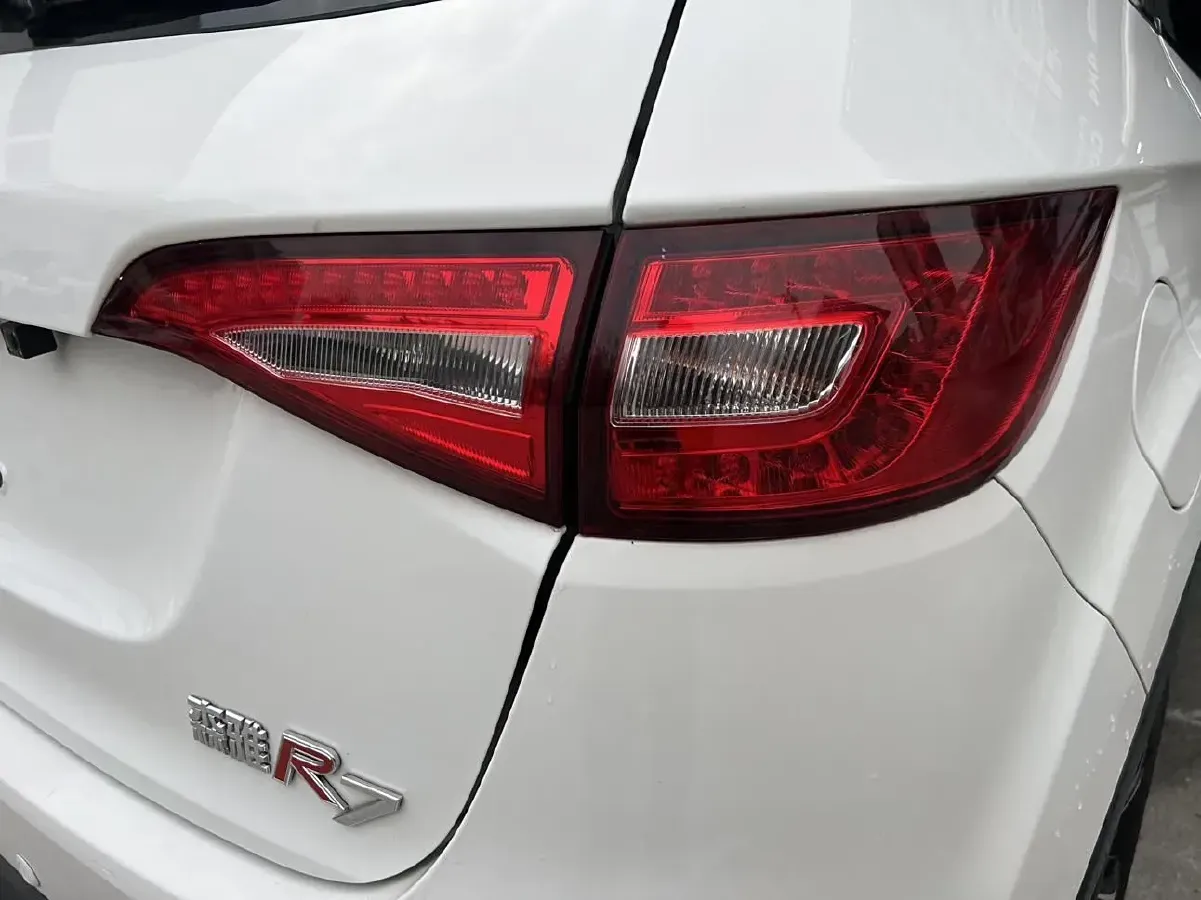 2016 FAW Senia R7 1.6L 116HP L4 6AT,autocango,china used car exporter,china ev exporter,chinese used car exporter,chinese used ev exporter