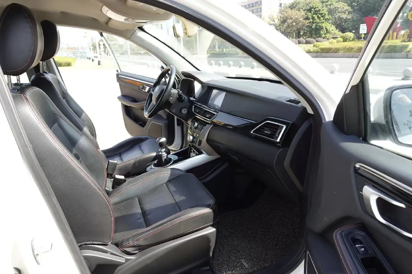 2015 Zotye Damy X5 1.5T 150HP L4 5MT,autocango,china used car exporter,china ev exporter,chinese used car exporter,chinese used ev exporter