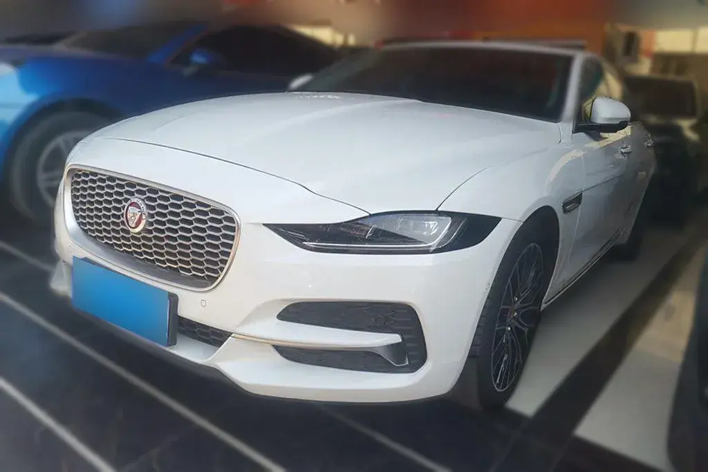 2020 Jaguar XEL 2.0T 200HP L4 8AT