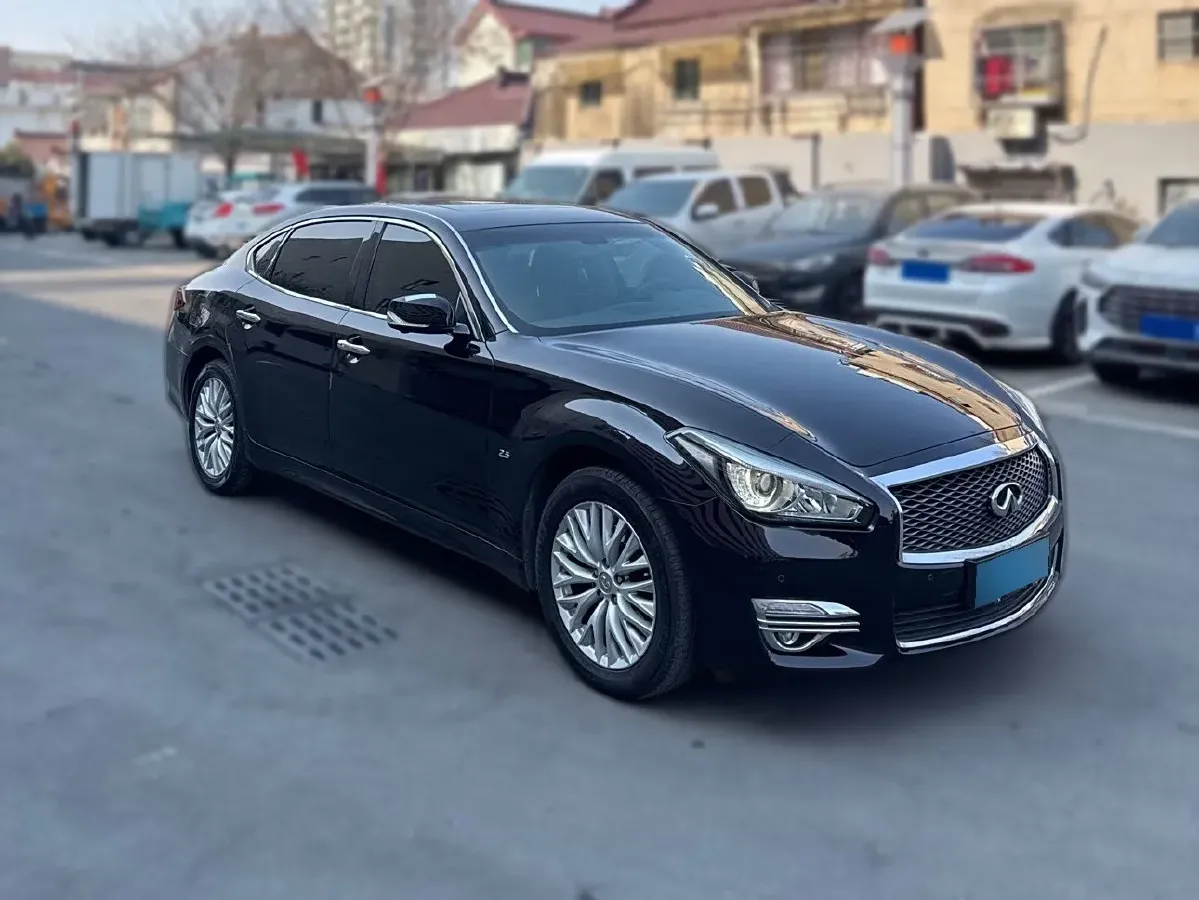2017 Infiniti Q70 2.5L 222HP V6 7AT,autocango,china used car exporter,china ev exporter,chinese used car exporter,chinese used ev exporter