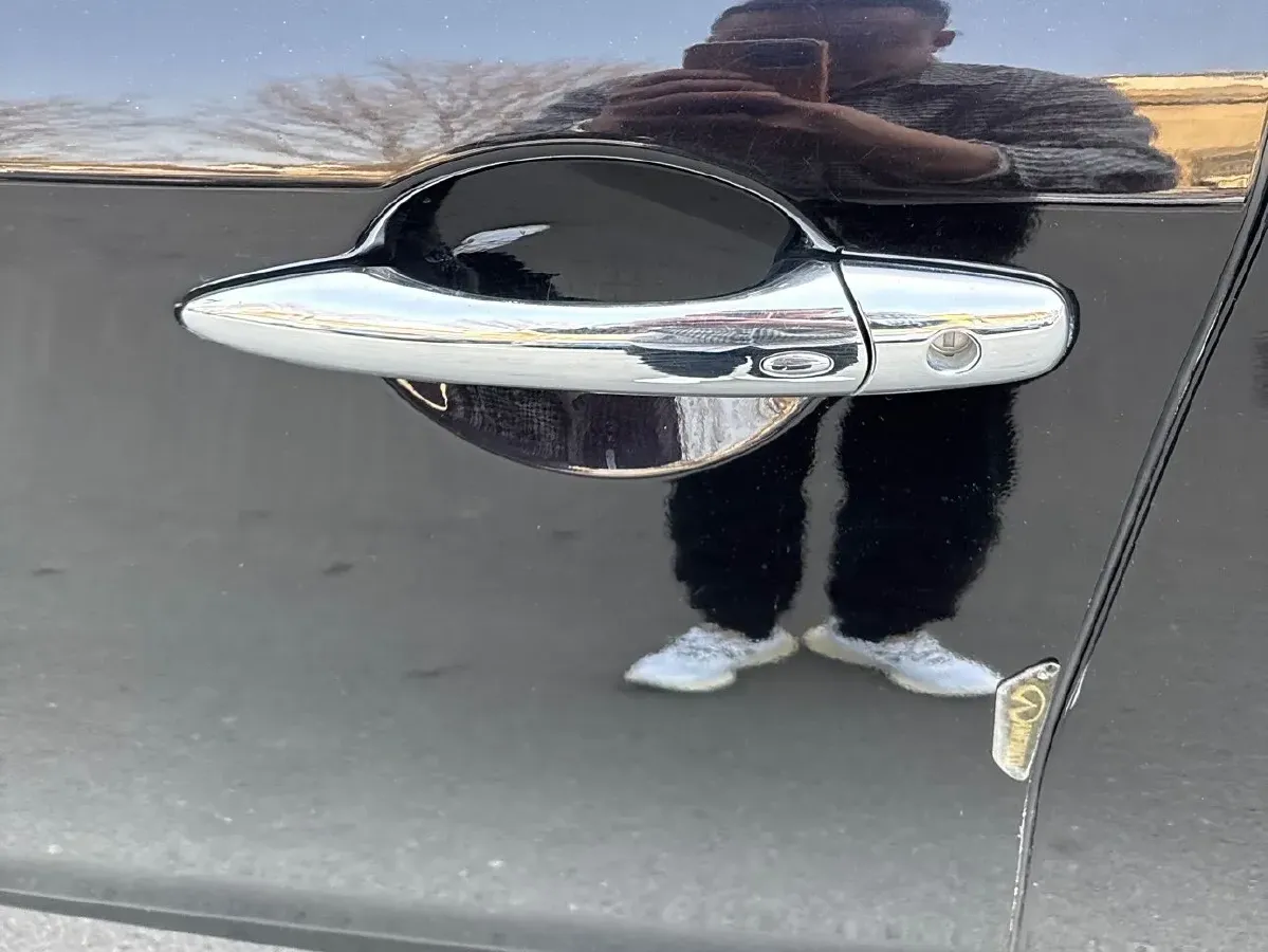 2017 Infiniti Q70 2.5L 222HP V6 7AT,autocango,china used car exporter,china ev exporter,chinese used car exporter,chinese used ev exporter