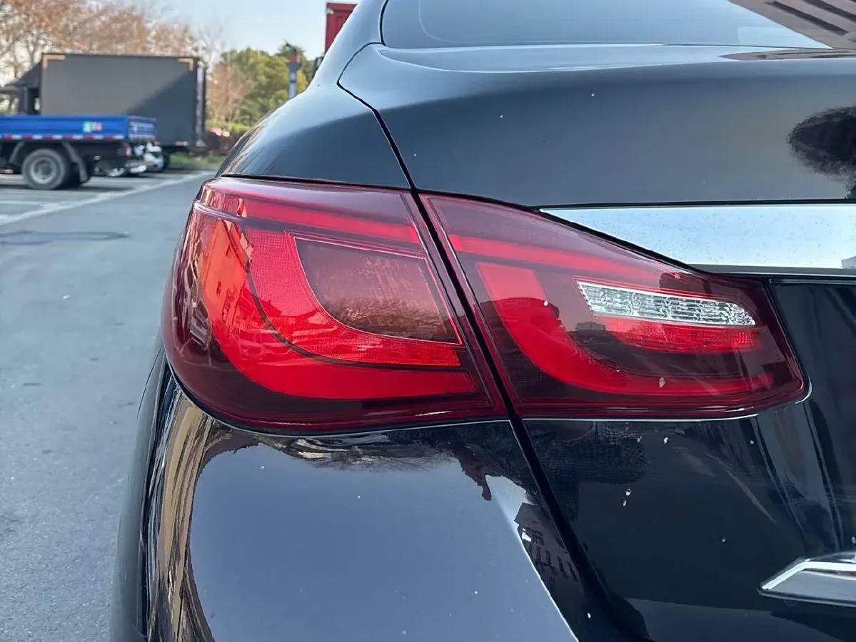 2017 Infiniti Q70 2.5L 222HP V6 7AT,autocango,china used car exporter,china ev exporter,chinese used car exporter,chinese used ev exporter