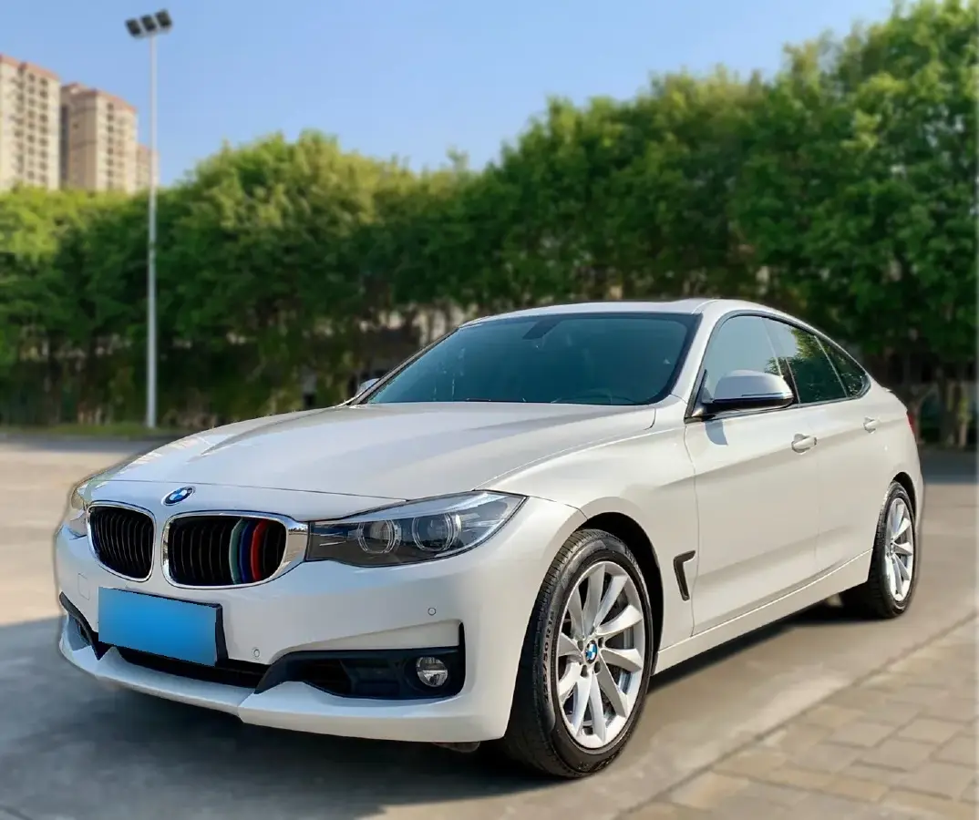 2017 BMW 3 Series GT 2.0T 184HP L4 8AT