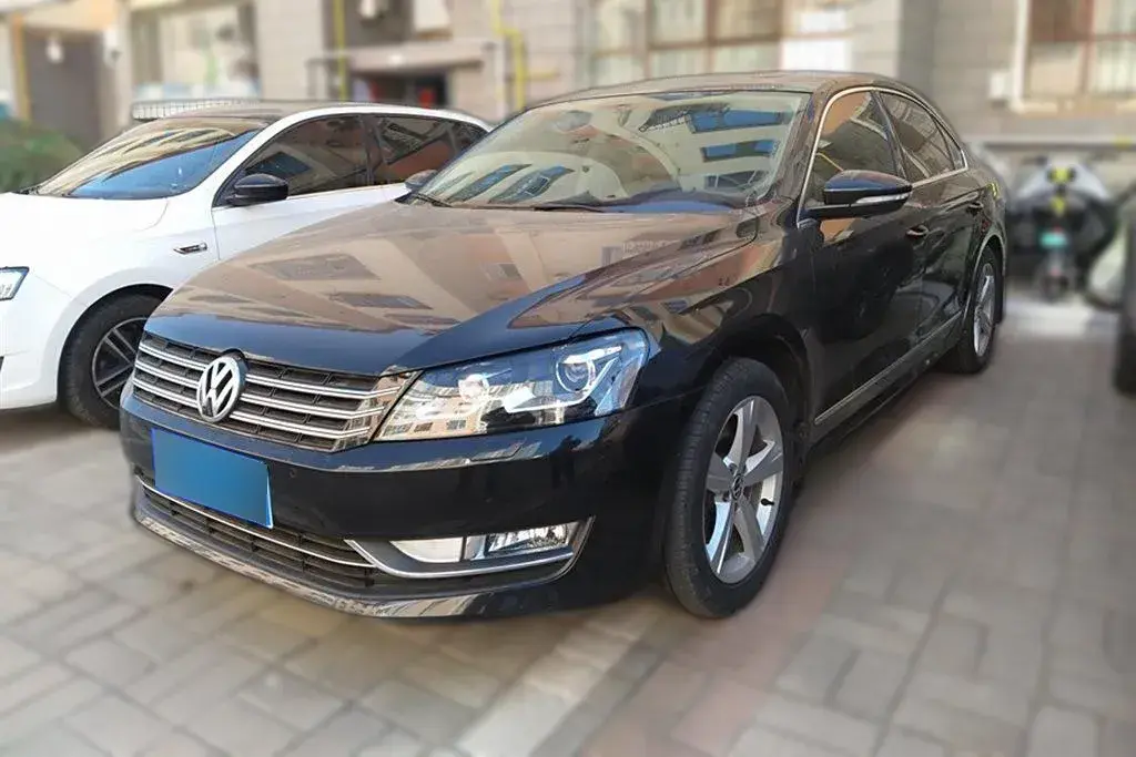2014 Volkswagen Passat 1.8T 160HP L4 7DCT