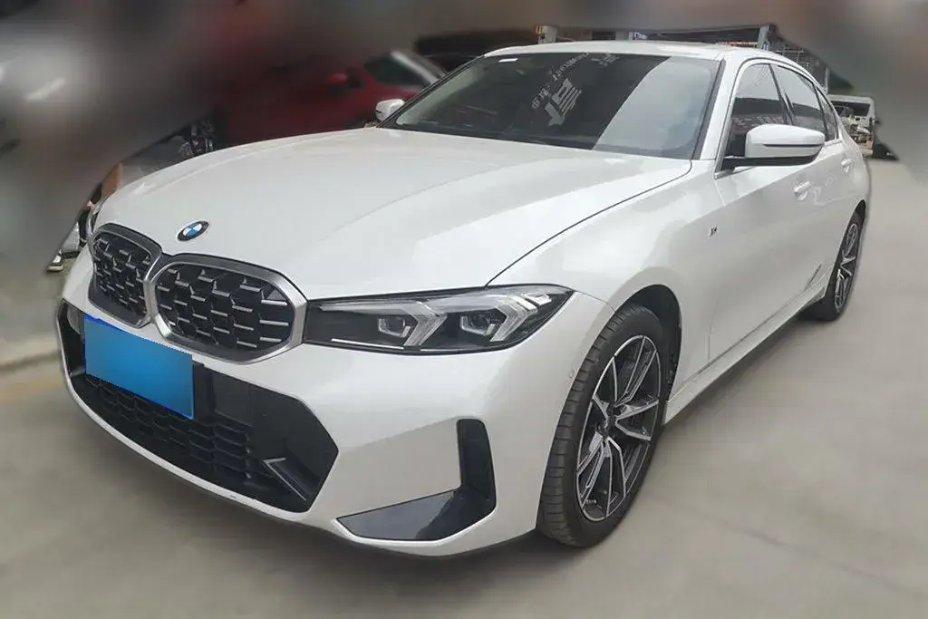 2024 BMW 3 Series 2.0T 184HP L4 8AT