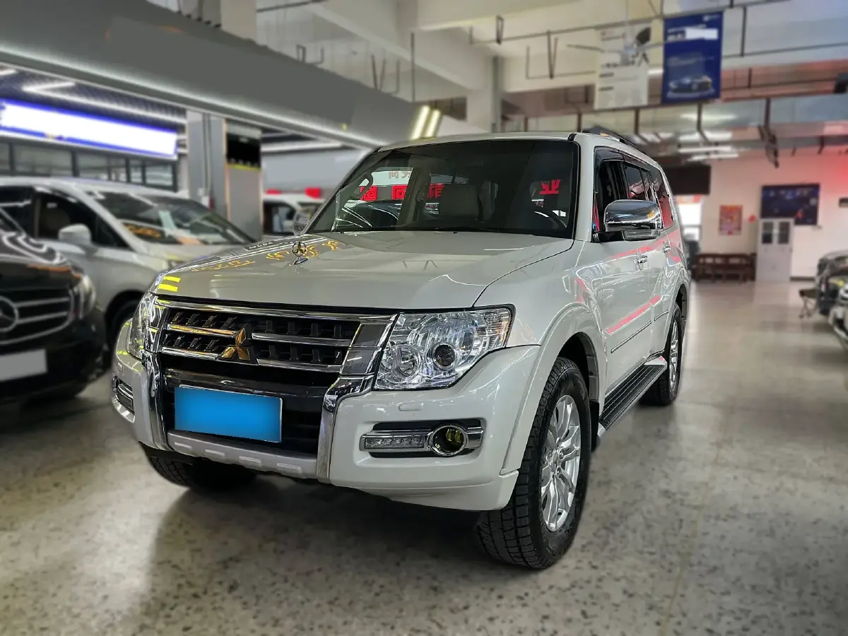 2019 Mitsubishi Pajero 3.0L 174HP V6 5AT