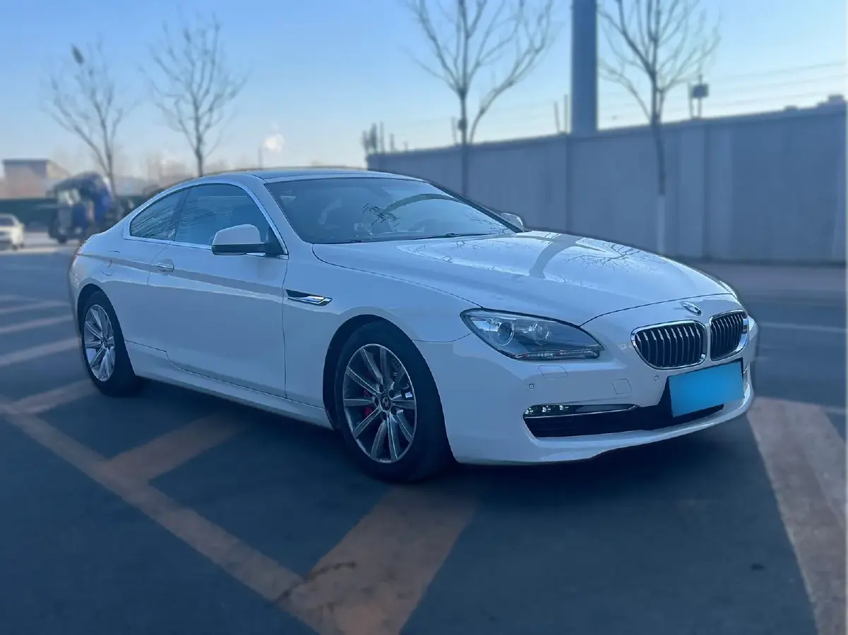 2012 BMW 6 Series 3.0T 320HP L6 8AT
