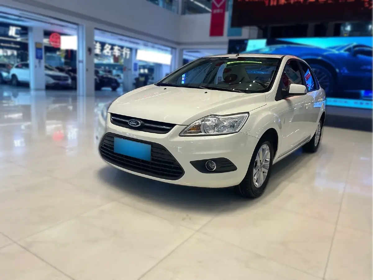 2013 Ford Focus 1.8L 124HP L4 4AT