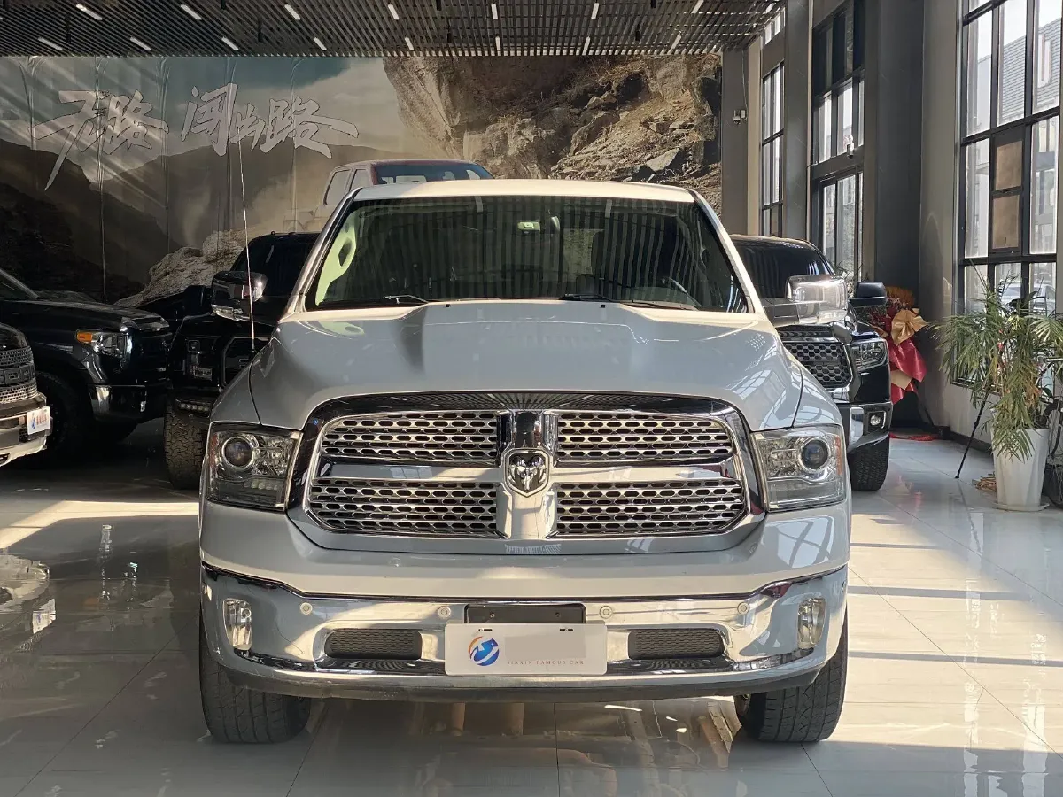 2011 RAM Trucks 5.7L 395HP V8 5AT,autocango,china used car exporter,china ev exporter,chinese used car exporter,chinese used ev exporter