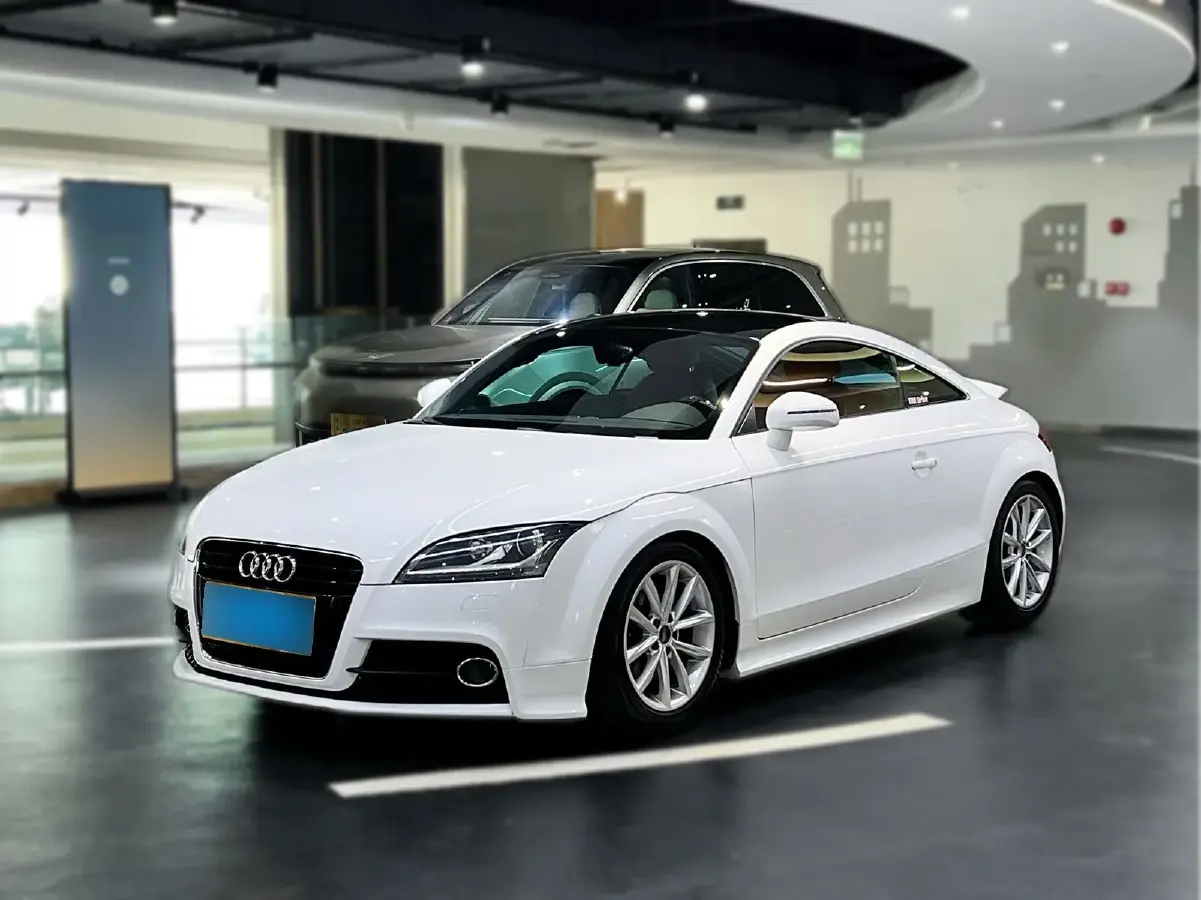 2013 Audi TT 2.0T 211HP L4 6DCT