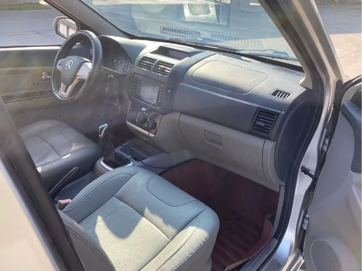 2014 BAIC WeiWang M20 1.5L 106HP L4 5MT,autocango,china used car exporter,china ev exporter,chinese used car exporter,chinese used ev exporter