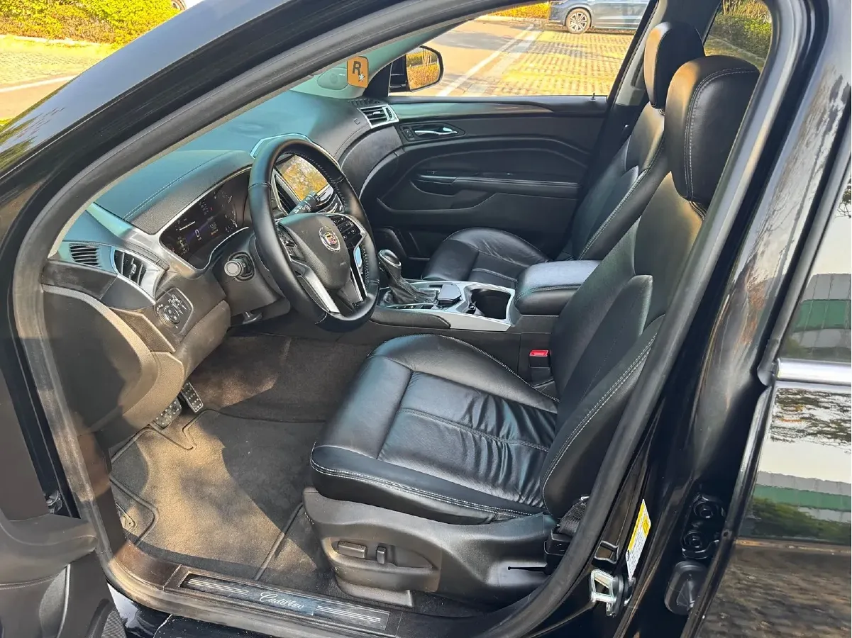 2015 Cadillac SRX 3.0L 271HP V6 6AT,autocango,china used car exporter,china ev exporter,chinese used car exporter,chinese used ev exporter