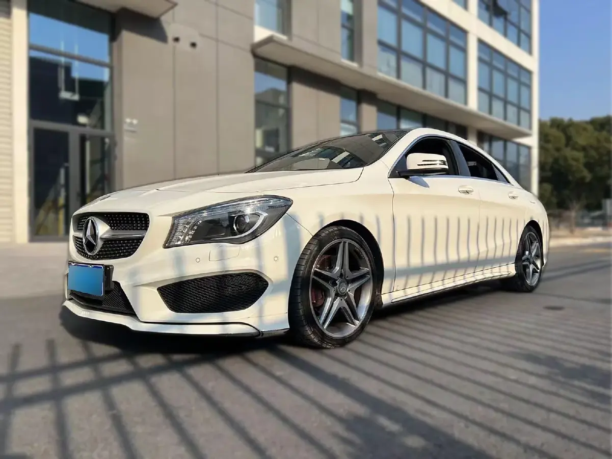 2015 Mercedes-Benz CLA Class 2.0T 184HP L4 7DCT