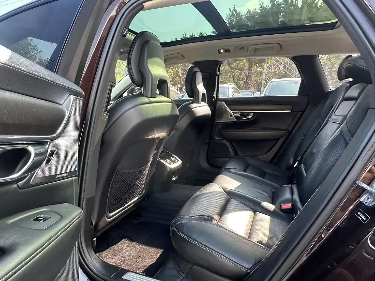 2018 Volvo V90 2.0T 254HP L4 8AT,autocango,china used car exporter,china ev exporter,chinese used car exporter,chinese used ev exporter