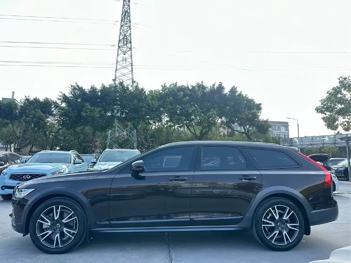 2018 Volvo V90 2.0T 254HP L4 8AT,autocango,china used car exporter,china ev exporter,chinese used car exporter,chinese used ev exporter