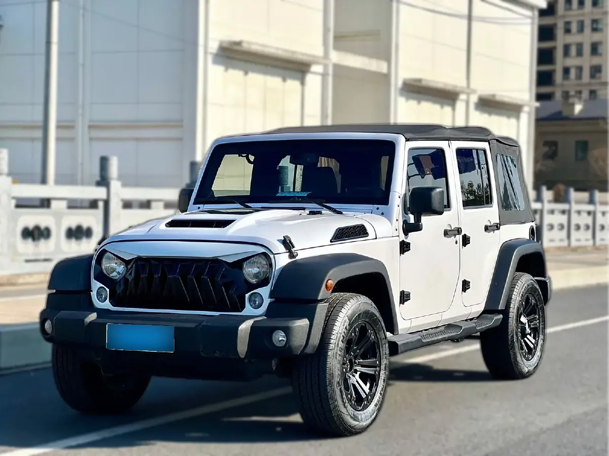 2014 Jeep Wrangler 3.0L 234HP V6 5AT