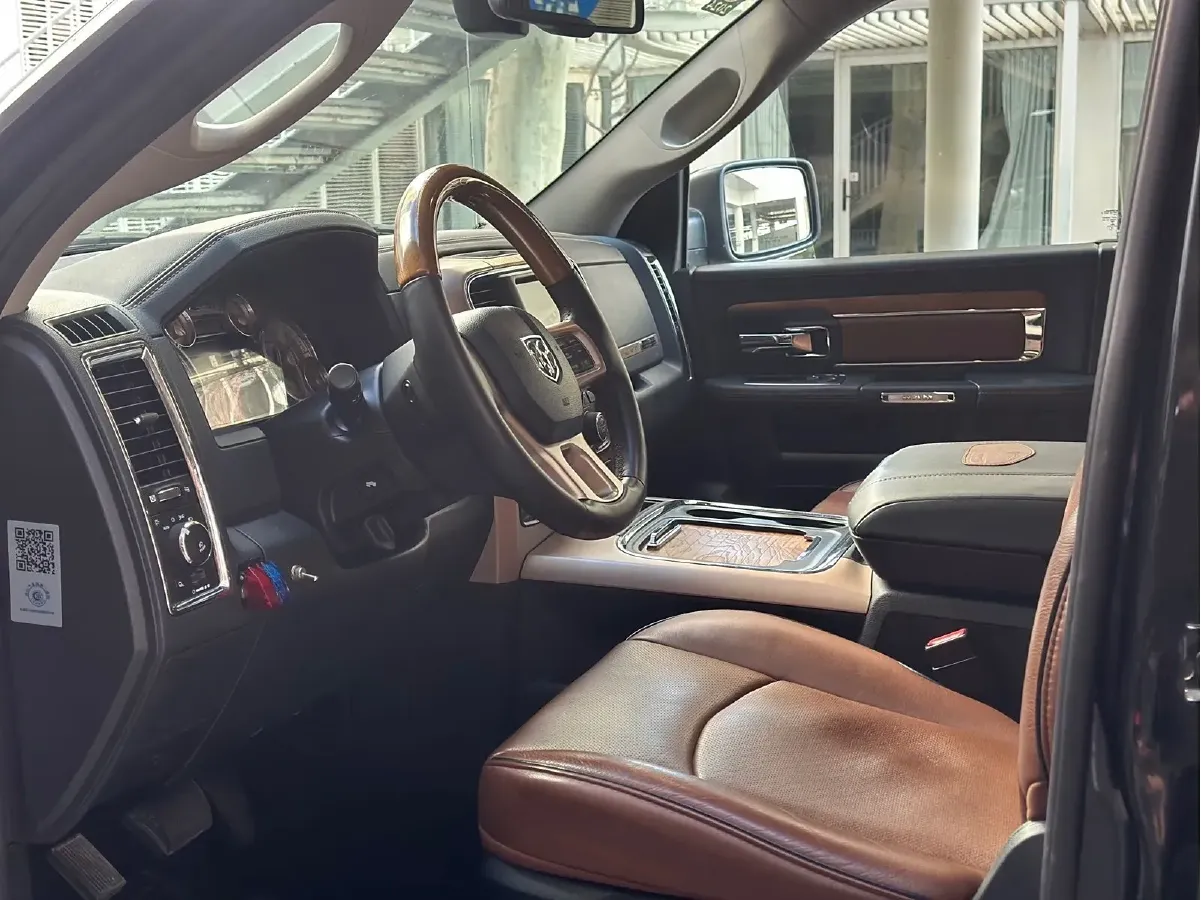 2011 RAM Trucks 5.7L 395HP V8 5AT,autocango,china used car exporter,china ev exporter,chinese used car exporter,chinese used ev exporter