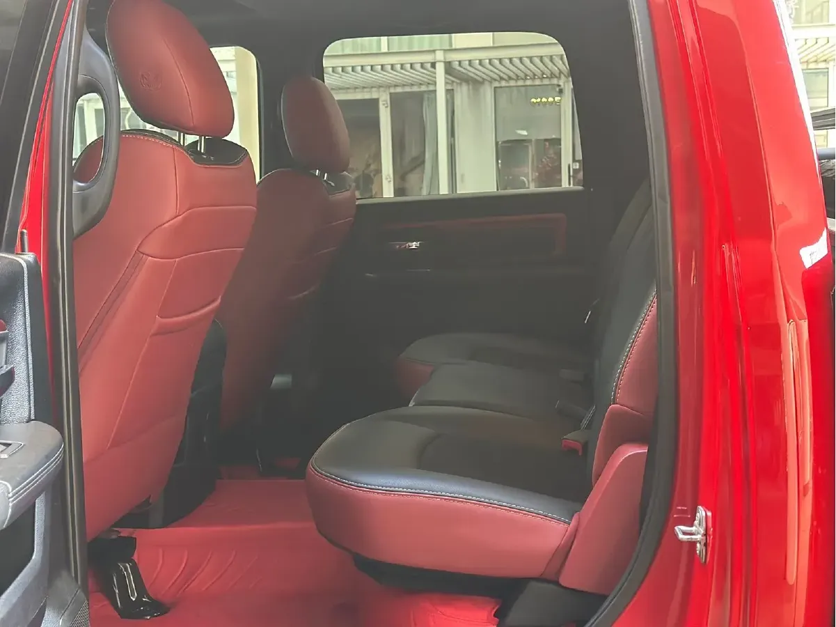 2011 RAM Trucks 5.7L 395HP V8 5AT,autocango,china used car exporter,china ev exporter,chinese used car exporter,chinese used ev exporter