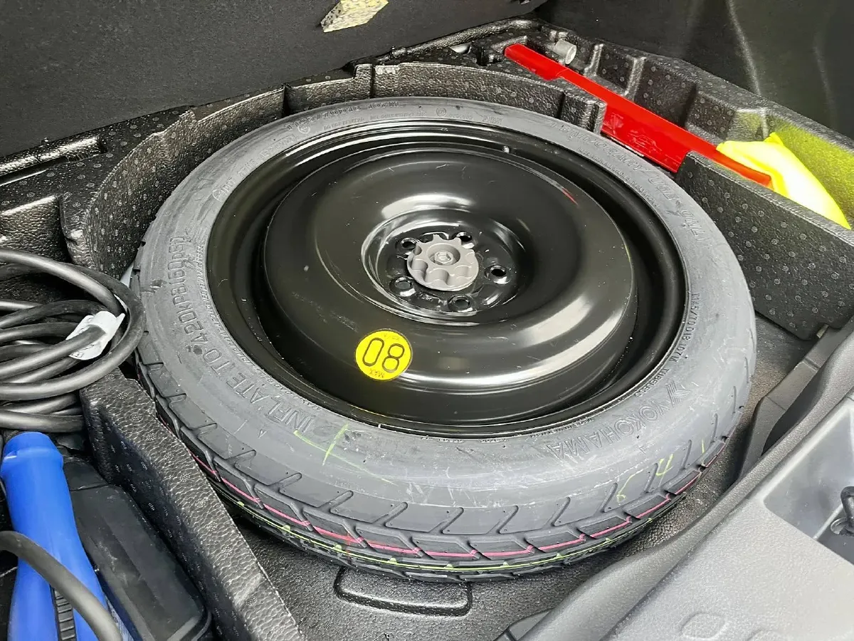 2020 Toyota C-HR EV BEV 54.3KWH,autocango,china used car exporter,china ev exporter,chinese used car exporter,chinese used ev exporter