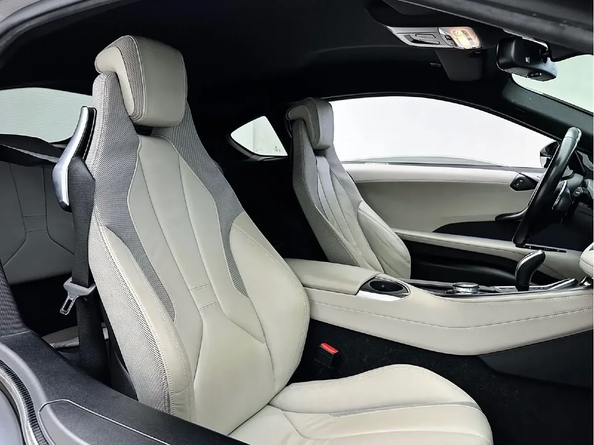 2014 BMW i8 1.5T 231HP L3 6AT PHEV 7.1KWH,autocango,china used car exporter,china ev exporter,chinese used car exporter,chinese used ev exporter