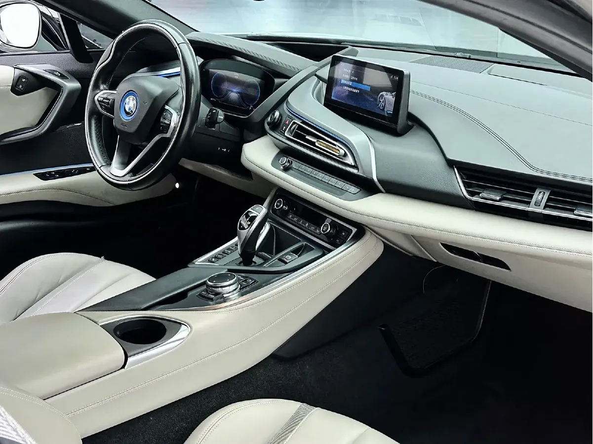 2014 BMW i8 1.5T 231HP L3 6AT PHEV 7.1KWH,autocango,china used car exporter,china ev exporter,chinese used car exporter,chinese used ev exporter