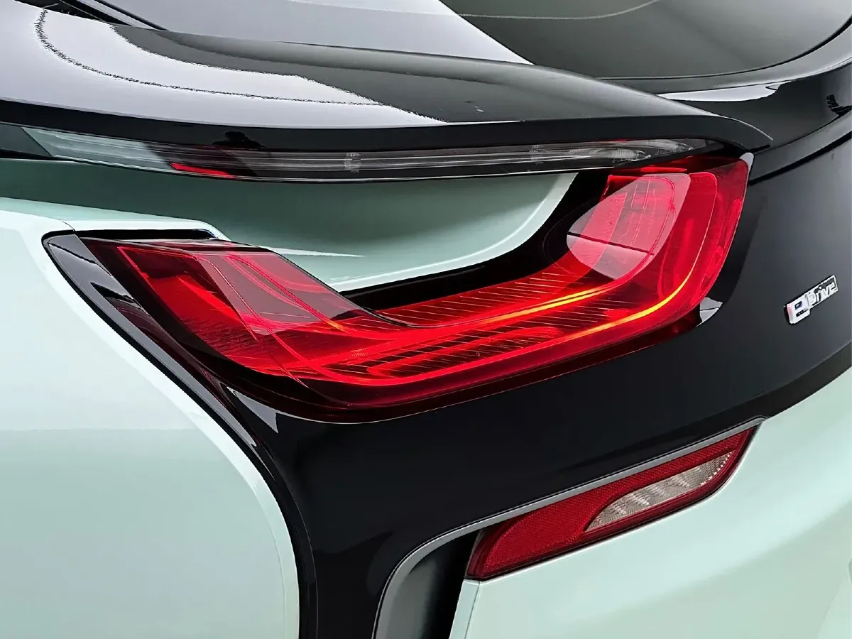 2014 BMW i8 1.5T 231HP L3 6AT PHEV 7.1KWH,autocango,china used car exporter,china ev exporter,chinese used car exporter,chinese used ev exporter