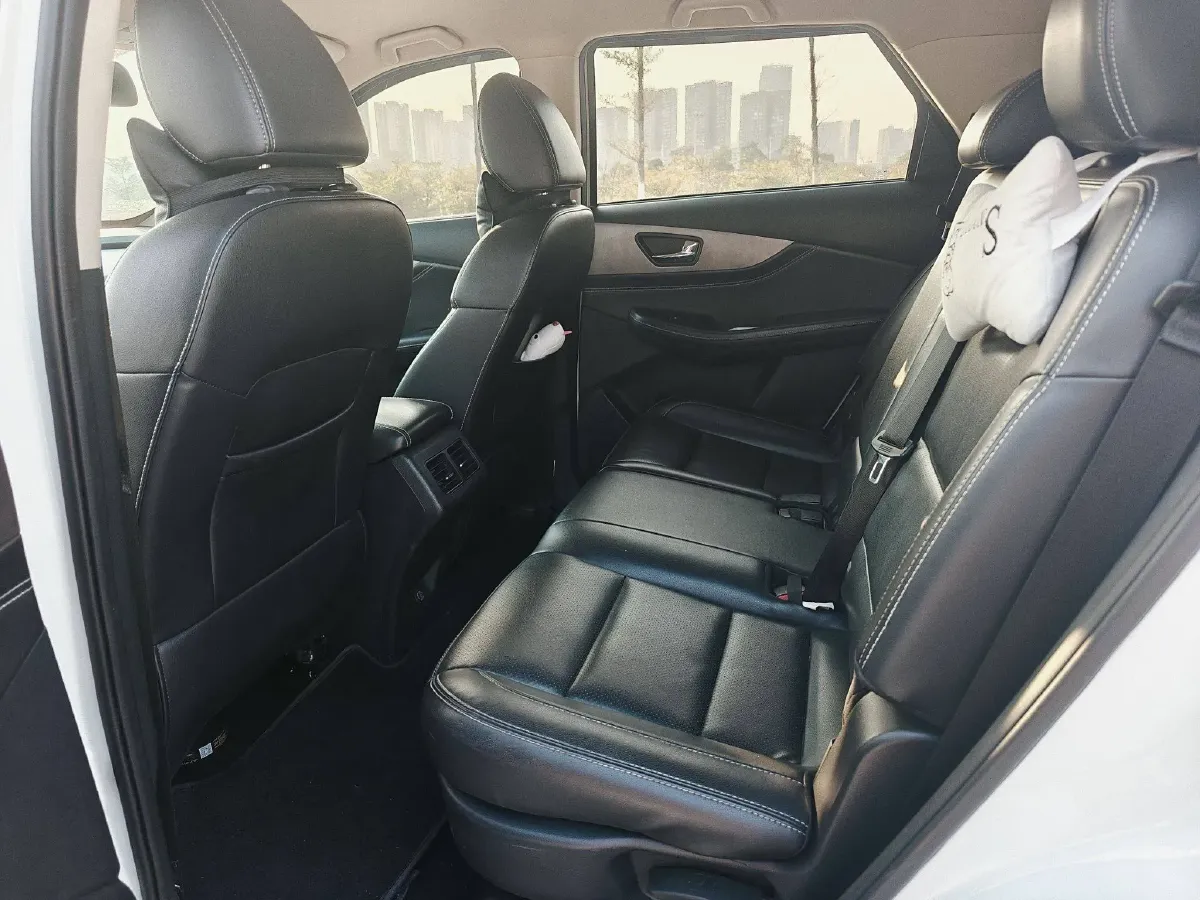 2018 DongFeng Fengon Fengon S560 1.8L 139HP L4 CVT,autocango,china used car exporter,china ev exporter,chinese used car exporter,chinese used ev exporter