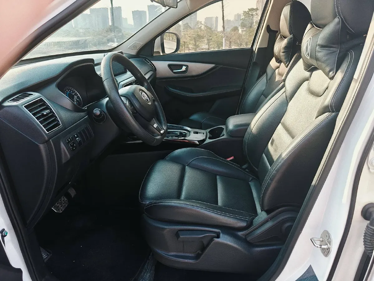 2018 DongFeng Fengon Fengon S560 1.8L 139HP L4 CVT,autocango,china used car exporter,china ev exporter,chinese used car exporter,chinese used ev exporter