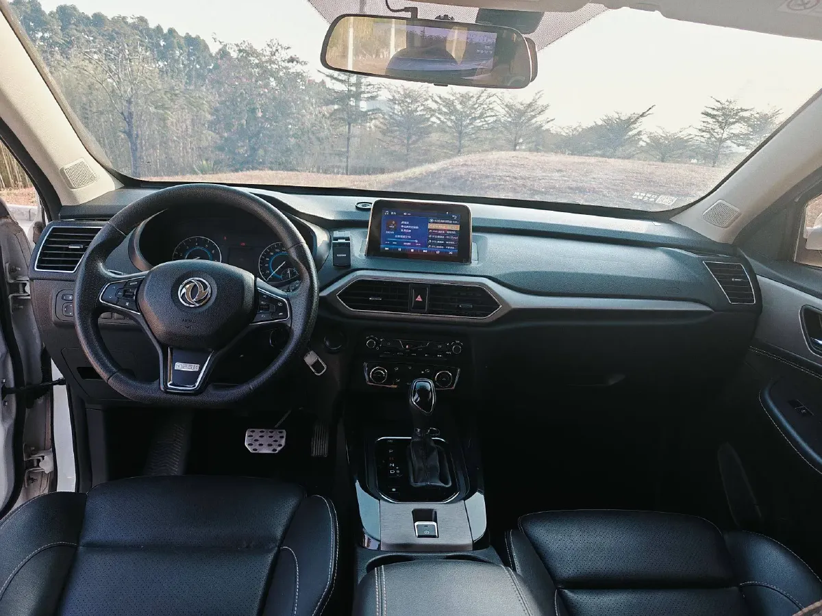 2018 DongFeng Fengon Fengon S560 1.8L 139HP L4 CVT,autocango,china used car exporter,china ev exporter,chinese used car exporter,chinese used ev exporter