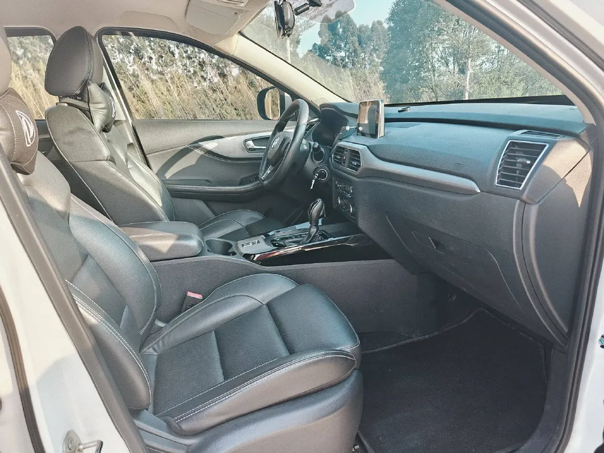 2018 DongFeng Fengon Fengon S560 1.8L 139HP L4 CVT,autocango,china used car exporter,china ev exporter,chinese used car exporter,chinese used ev exporter