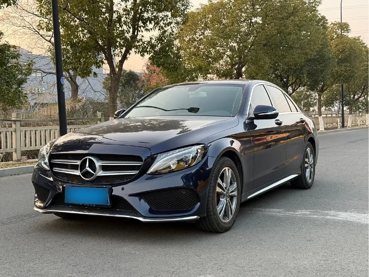 2018 Mercedes-Benz C Class 2.0T 184HP L4 9AT