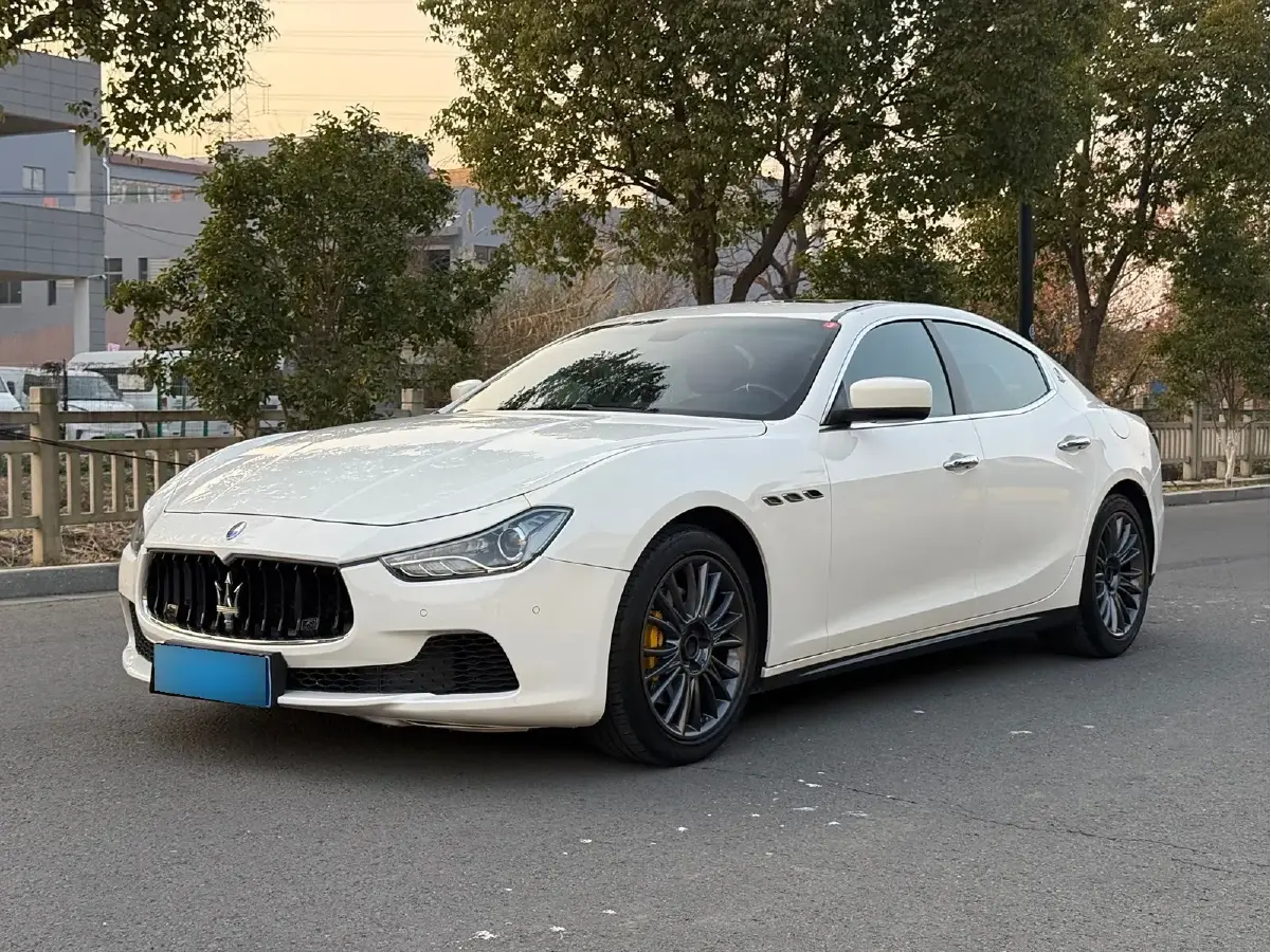2014 Maserati Ghibli 3.0T 330HP V6 8AT