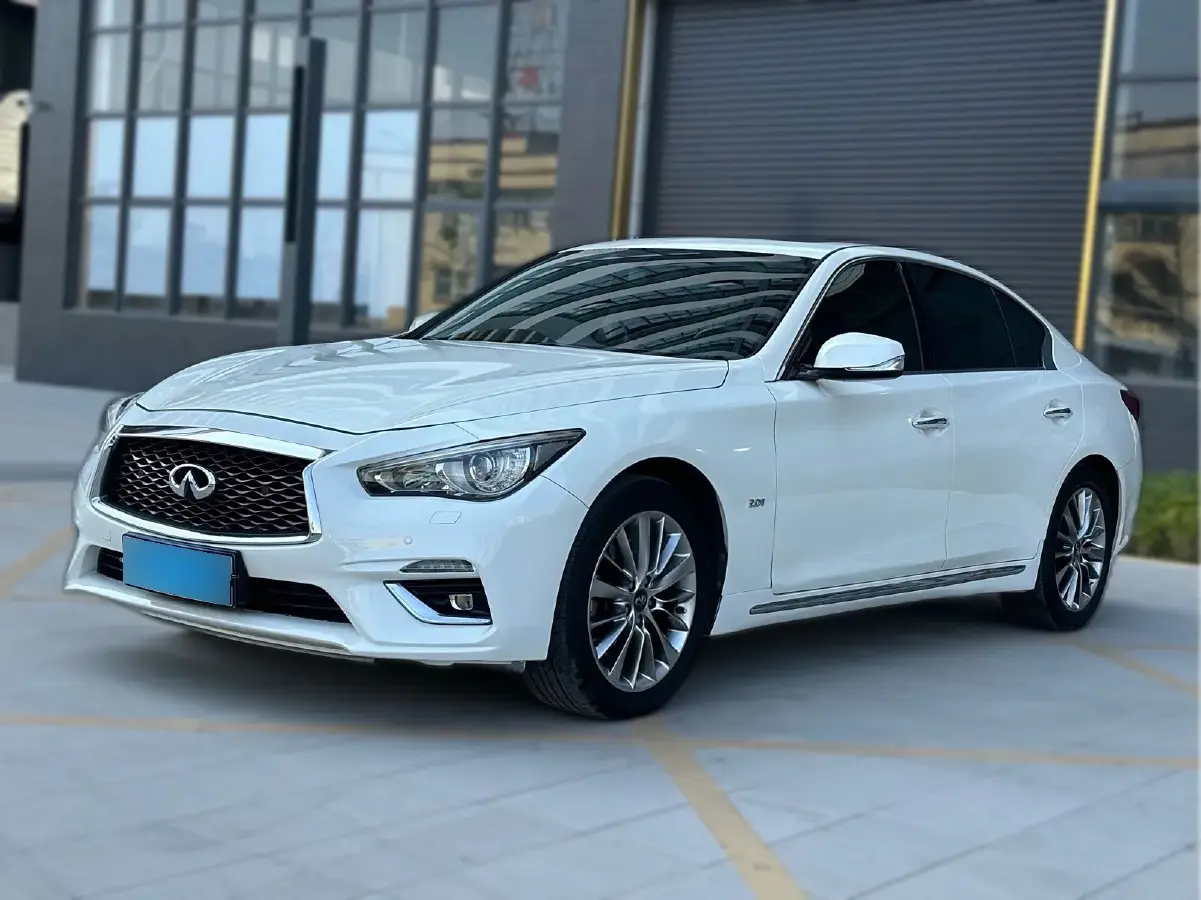 2018 Infiniti Q50L 2.0T 211HP L4 7AT