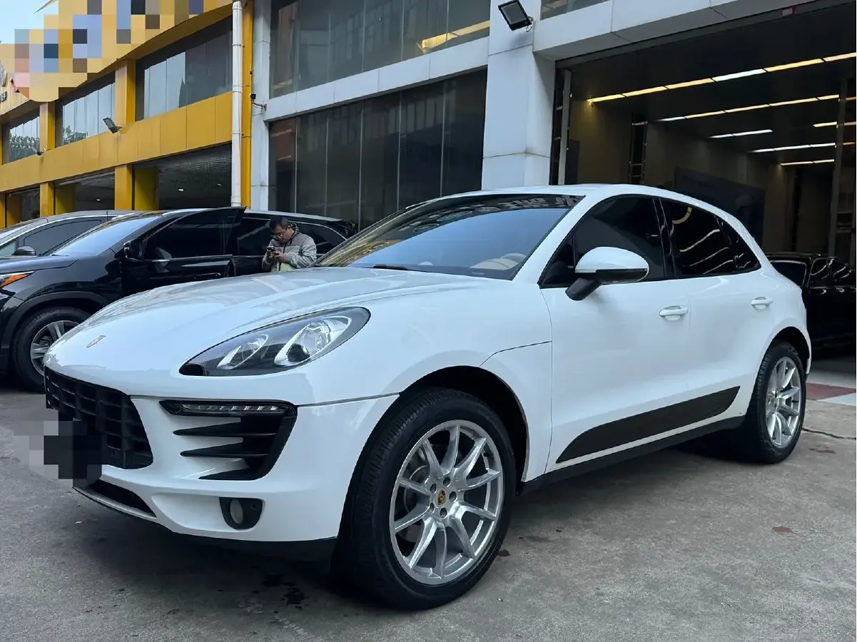 2014 Porsche Macan 2.0T 237HP L4 7DCT