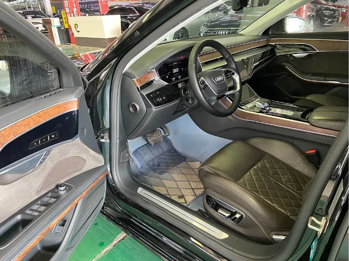 2021 Audi A8 3.0T 340HP V6 8AT,autocango,china used car exporter,china ev exporter,chinese used car exporter,chinese used ev exporter