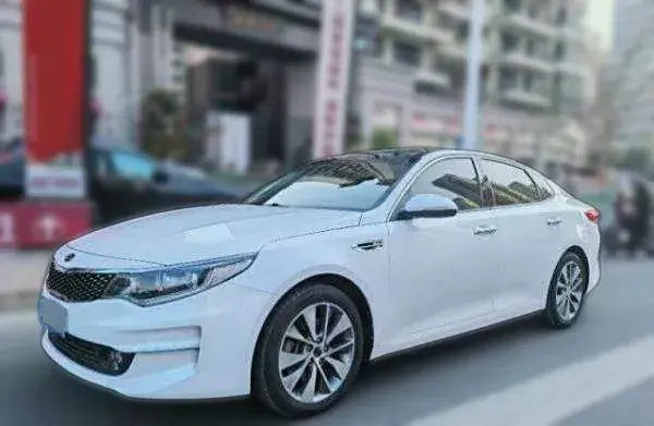 2014 Kia K5 2.0L 162HP L4 6AT