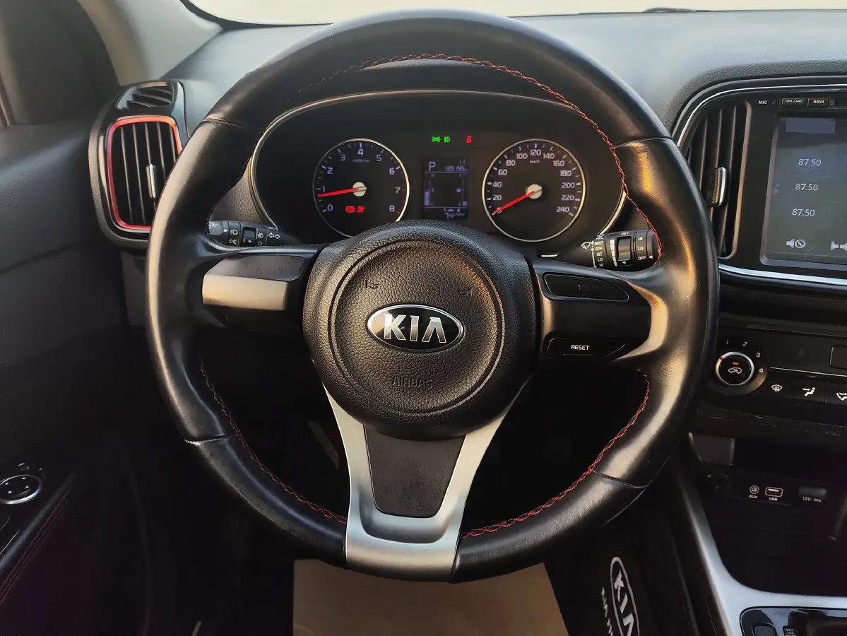 2015 Kia KX3 1.6L 125HP L4 6AT,autocango,china used car exporter,china ev exporter,chinese used car exporter,chinese used ev exporter