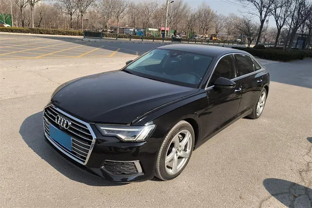 2019 Audi A6L 2.0T 224HP L4 7DCT,autocango,china used car exporter,china ev exporter,chinese used car exporter,chinese used ev exporter