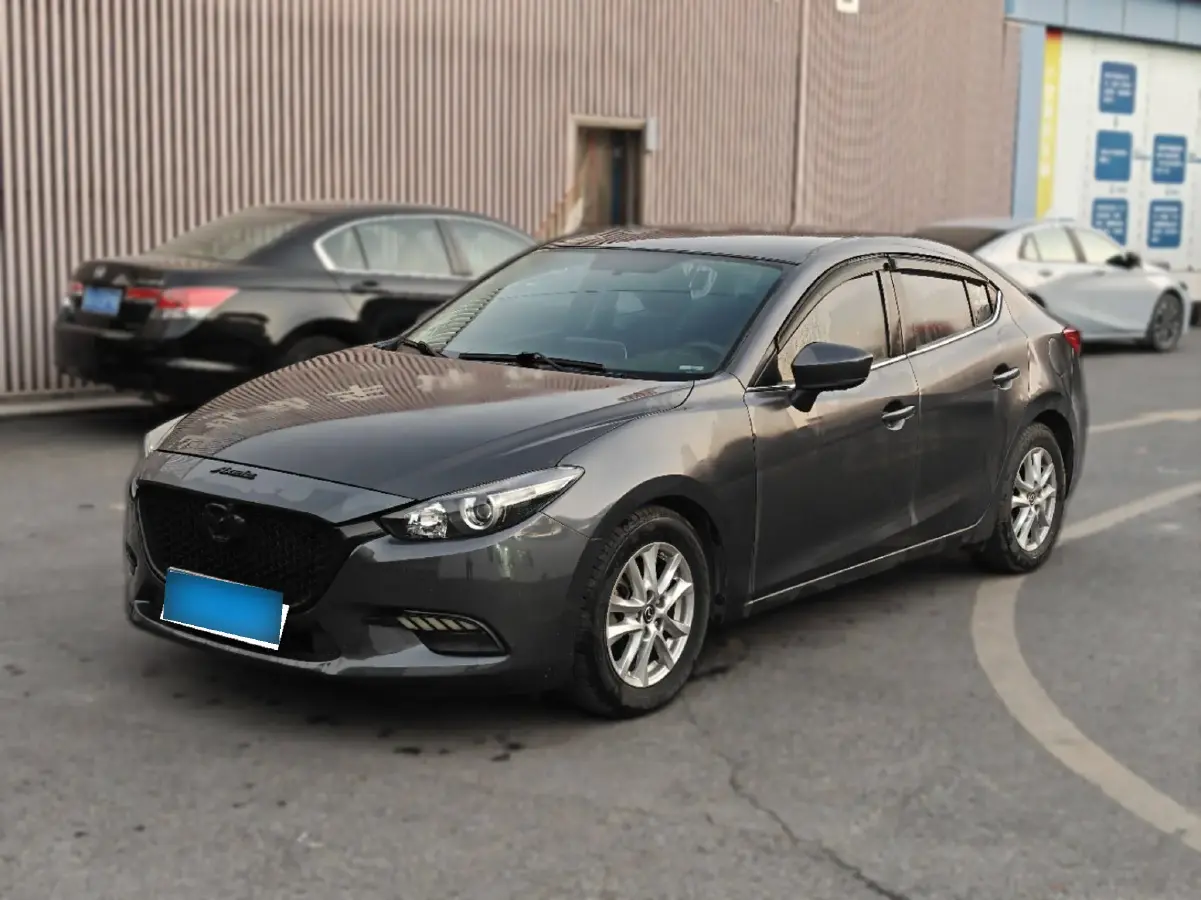 2017 Mazda 3 Axela 1.5L 117HP L4 6AT