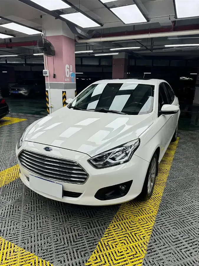 2017 Ford Escort 1.5L 113HP L4 6AT