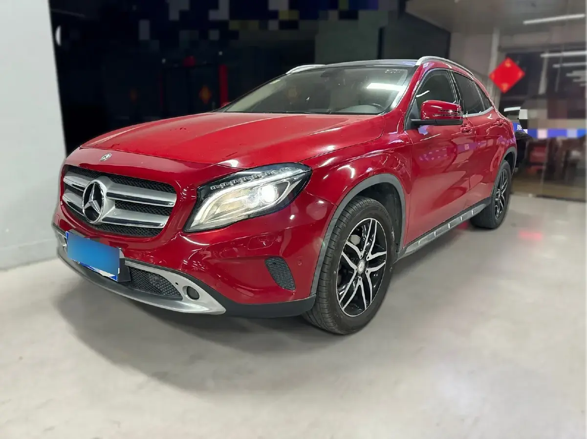 2015 Mercedes-Benz GLA Class 2.0T 184HP L4 7DCT