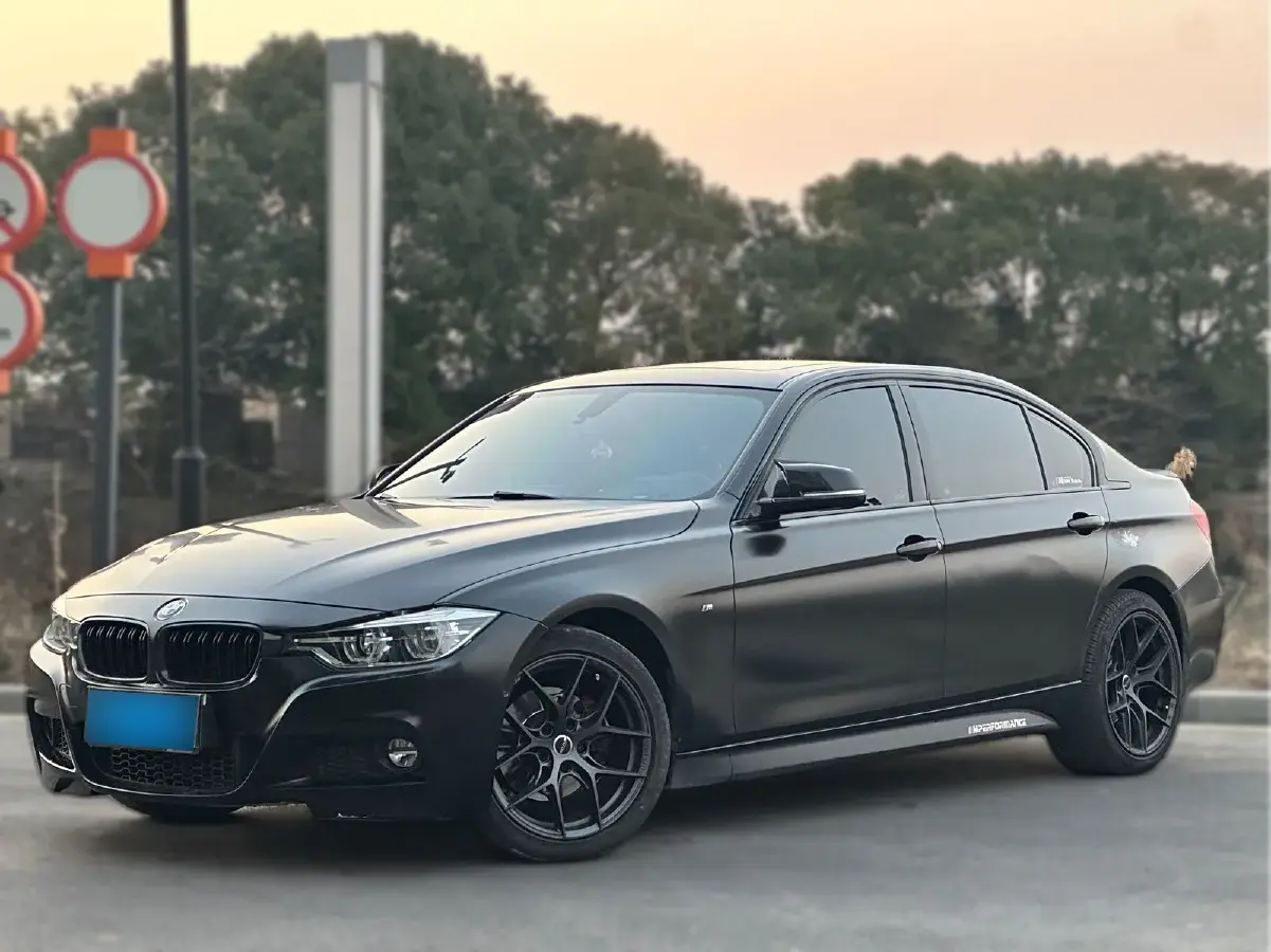 2017 BMW 3 Series 2.0T 184HP L4 8AT