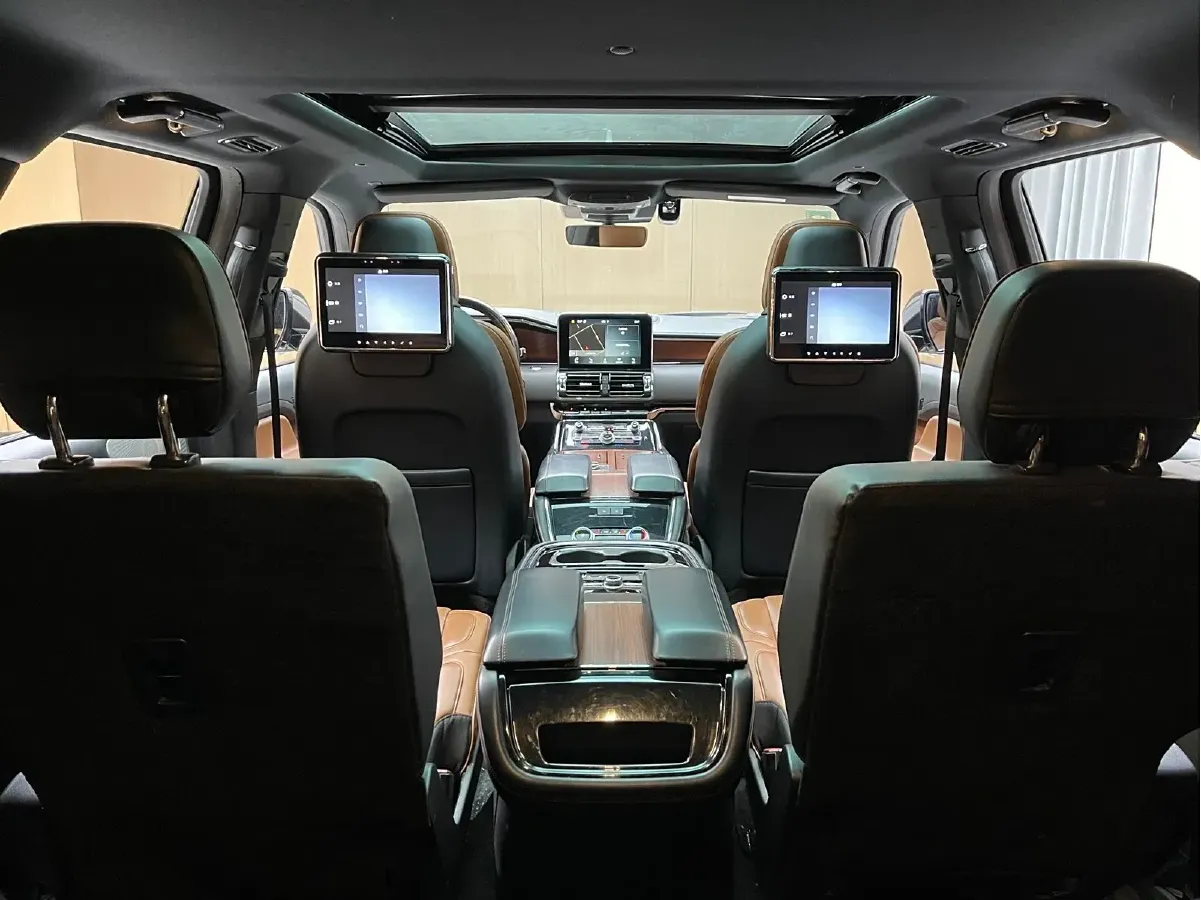 2018 Lincoln Navigator 3.5T 415HP V6 10AT,autocango,china used car exporter,china ev exporter,chinese used car exporter,chinese used ev exporter