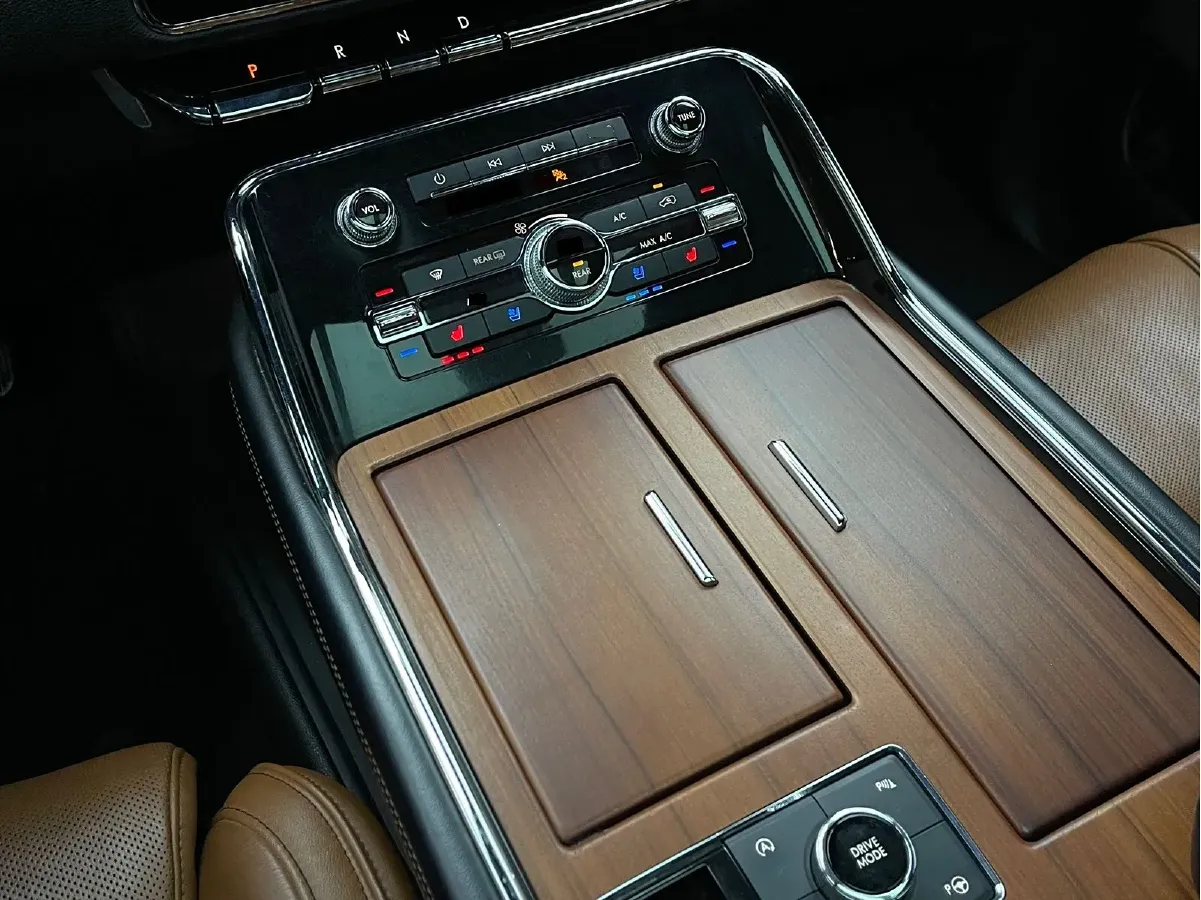 2018 Lincoln Navigator 3.5T 415HP V6 10AT,autocango,china used car exporter,china ev exporter,chinese used car exporter,chinese used ev exporter