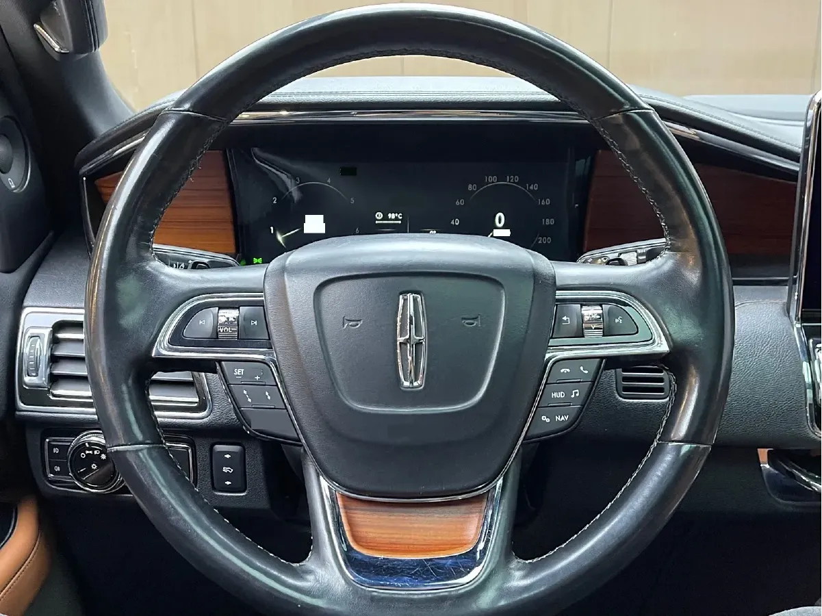 2018 Lincoln Navigator 3.5T 415HP V6 10AT,autocango,china used car exporter,china ev exporter,chinese used car exporter,chinese used ev exporter