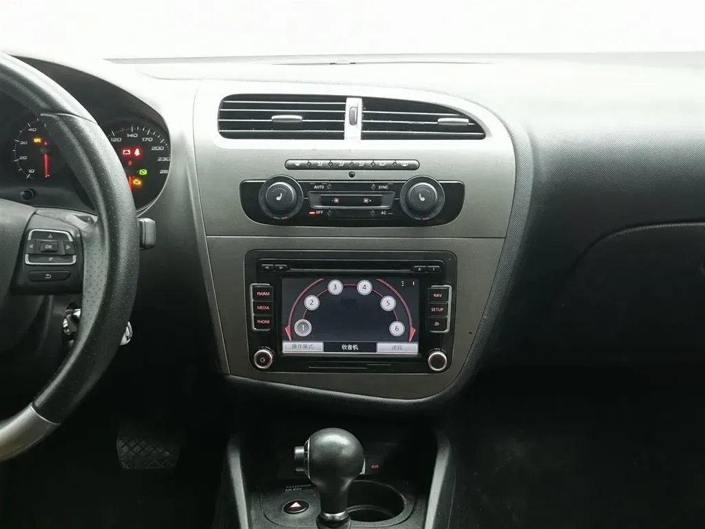 2012 Seat Leon 1.8T 160HP L4 7DCT,autocango,china used car exporter,china ev exporter,chinese used car exporter,chinese used ev exporter