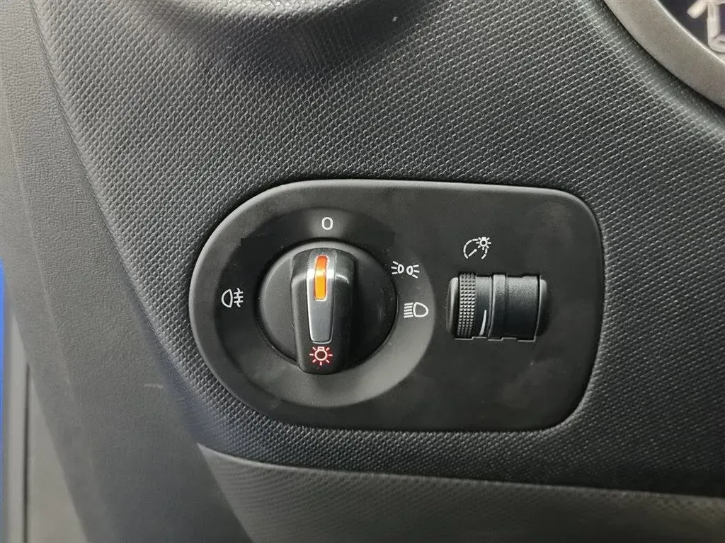 2012 Seat Leon 1.8T 160HP L4 7DCT,autocango,china used car exporter,china ev exporter,chinese used car exporter,chinese used ev exporter